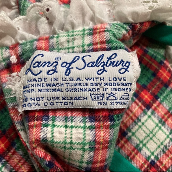 ❤️Lanz soft flannel nightgown w/ pearl buttons eyelet trim. - Picture 7 of 7